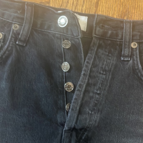 Agolde Riley Cutoff Shorts in Color Vortex - Picture 4 of 7